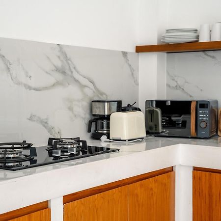 Villa Primarosa - Charming 3Br Villa With Rooftop Munggu Exterior foto